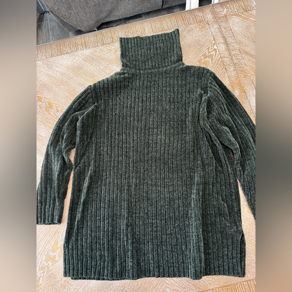 Denim & Co. Green Turtleneck Tunic Medium Long Sleeve Side Slit 100% Acrylic